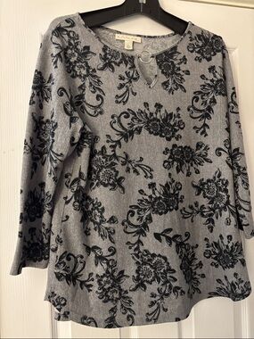 Chalet Gray and Black Floral Burnout Long-Sleeve Top with Keyhole